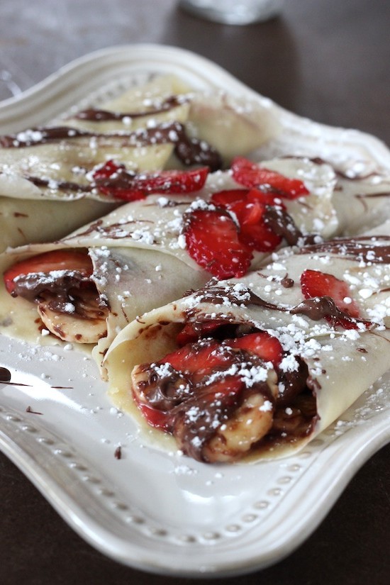 Crepes stuffed with Bananas, Strawberries and Nutella